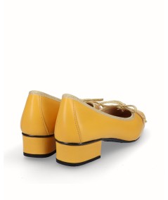 Yellow leather ballerina shoe