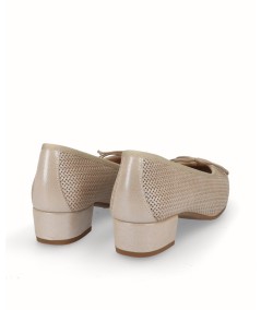 Beige chopped pearly leather high-heeled lounge shoe