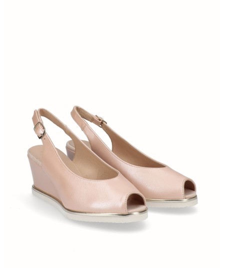 Peep toes wedge shoe in pink pearly skin