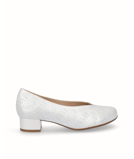 White chopped pearly leather high-heeled shoe
