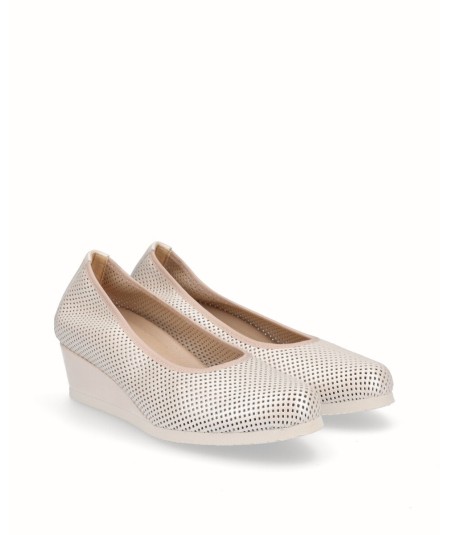 Beige pearl leather removable sole wedge lounge shoe