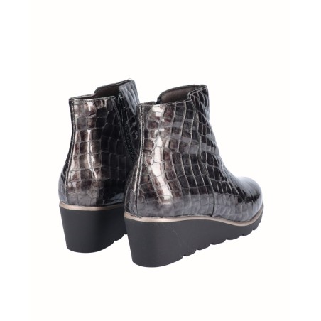 Gray snake engraved patent leather wedge ankle boots