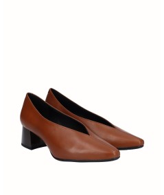 Smooth leather high-heeled shoe