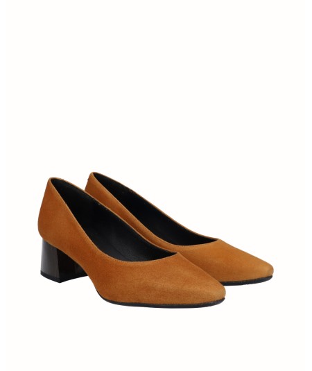 High-heeled mustard suede leather shoe