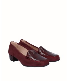 Moccasin heel shoe suede combined burgundy engraved leather