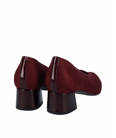 Burgundy lycra heeled pumps