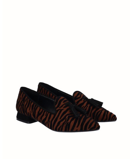 Low heel animal print zebra shoe