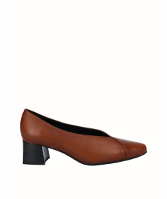 Smooth leather heeled shoe