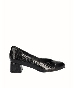 Black engraved leather heel shoe