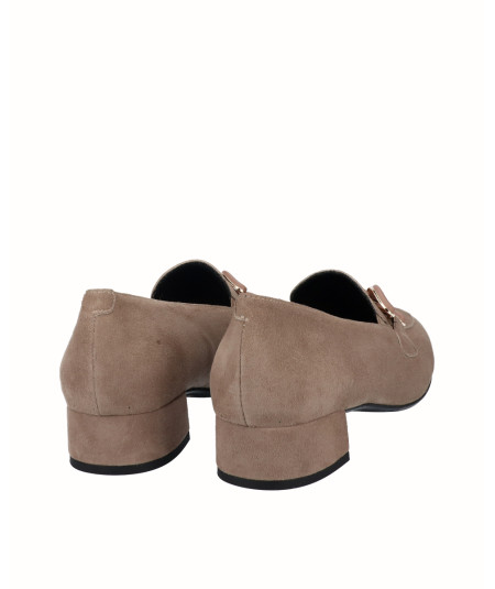 Beige suede leather heeled shoe